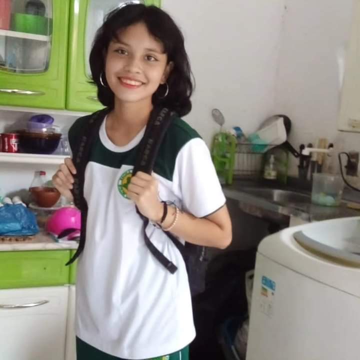 Adolescente desaparece após sair de casa para ir a escola em Manaus