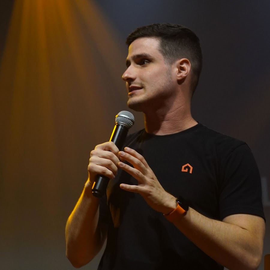 De sexo oral forçado a terror psicológico: Veja denúncias contra influencer evangélico