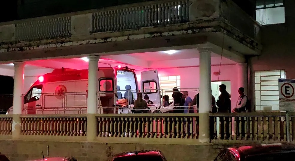 Monitora entrou na frente de aluna para evitar mais vítimas durante ataque a escola