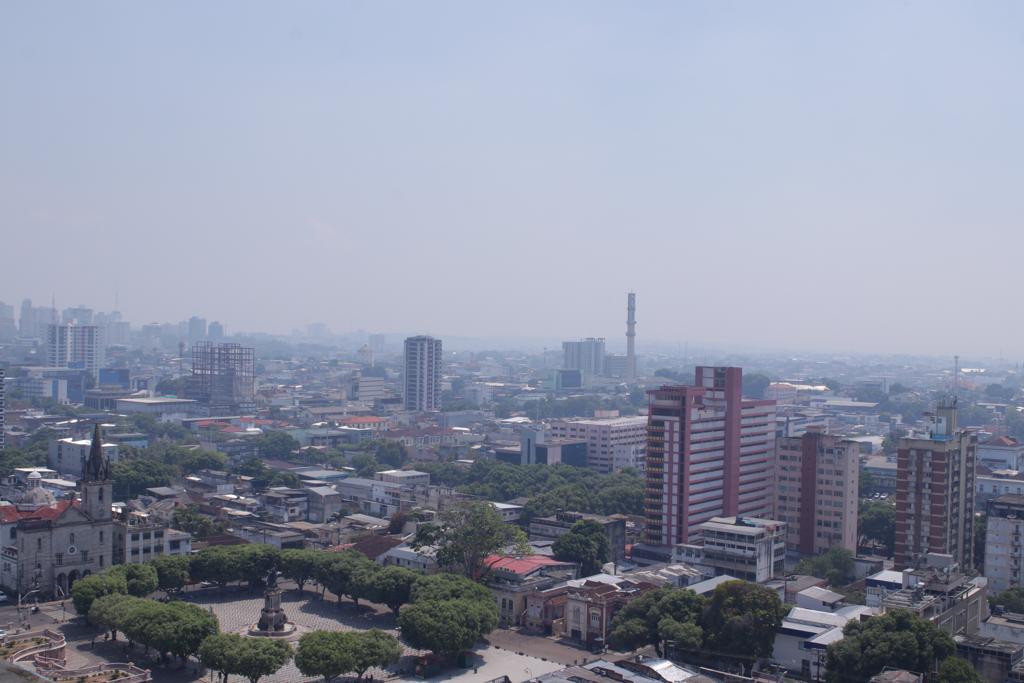 Fumaça em Manaus causa riscos e cidade entra em estágio de 'mobilização'