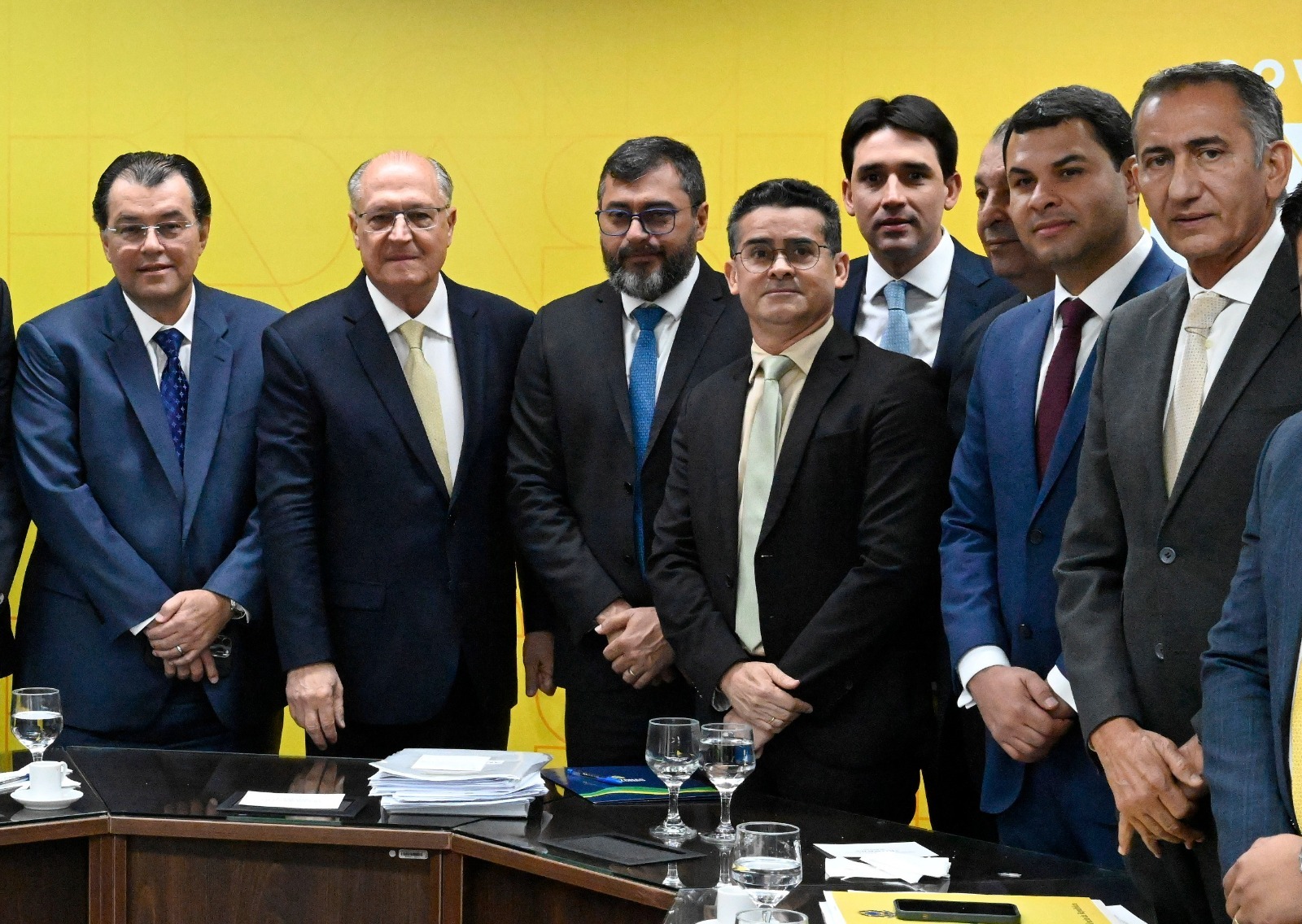 Prefeito confirma R$ 182 milhões do Bolsa Família a população de Manaus afetada pela seca