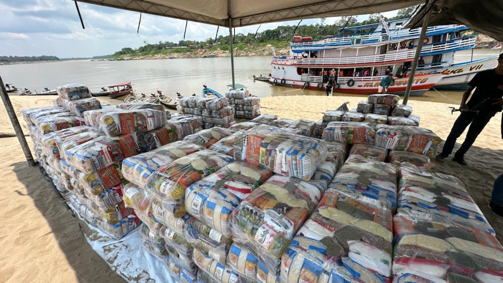 Mais de 1.620 famílias já receberam ajuda humanitária em Coari, no Amazonas