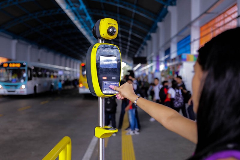 Unidades de ensino devem atualizar cadastro para garantir meia-passagem em Manaus