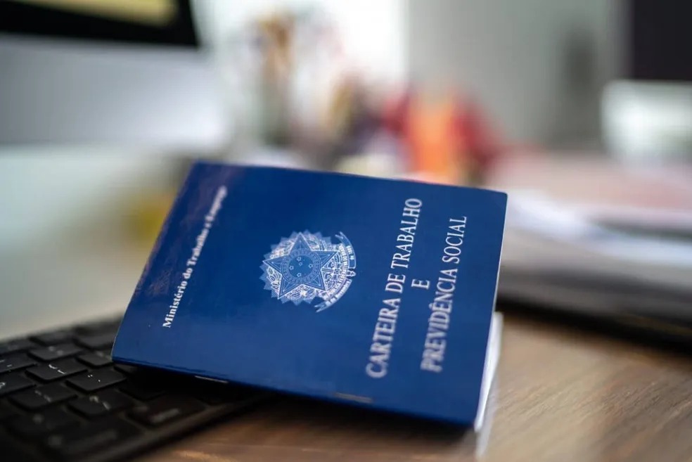 Desemprego cai 7,7% em no terceiro trimestre, aponta IBGE