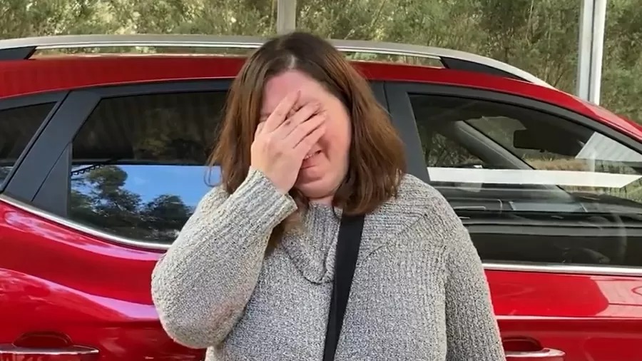 Mulher é presa por suspeita de matar três idosos envenenados com cogumelos