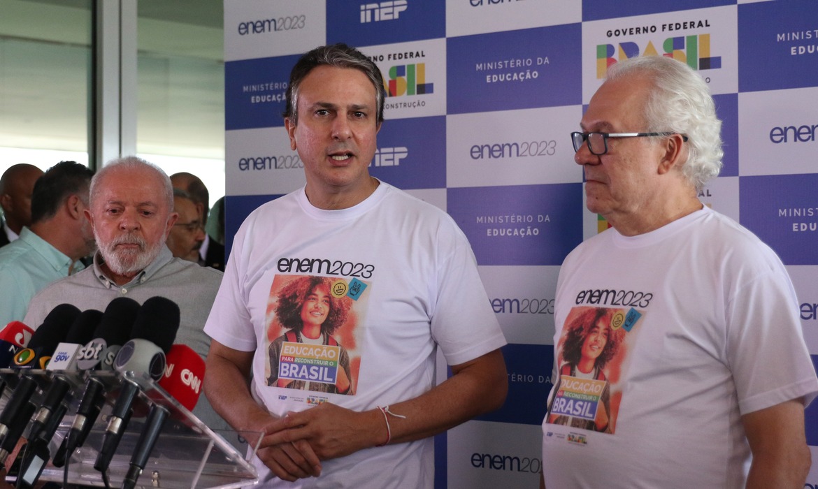 Alunos prejudicados por problemas climáticos poderão fazer Enem em dezembro