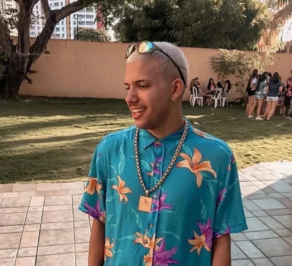 Cantor é baleado durante briga de trânsito 