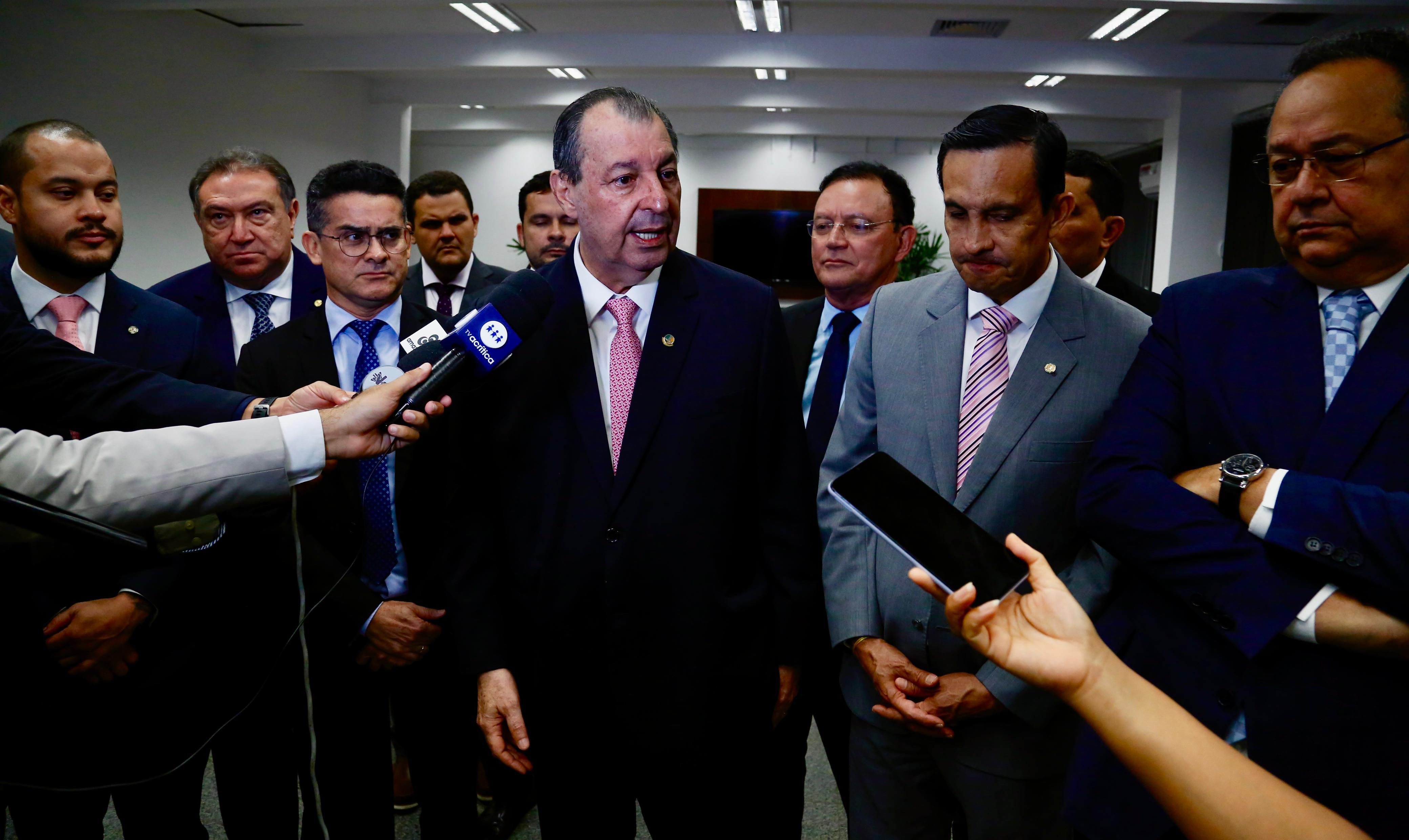 Omar Aziz se reúne com bancada para agilizar liberação de recursos para o Amazonas