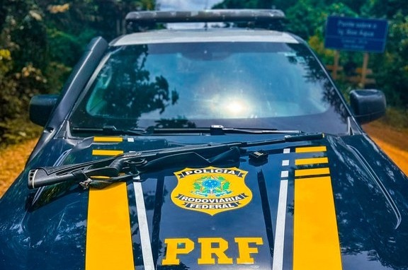 Motorista é preso com espingarda em rodovia no Amazonas