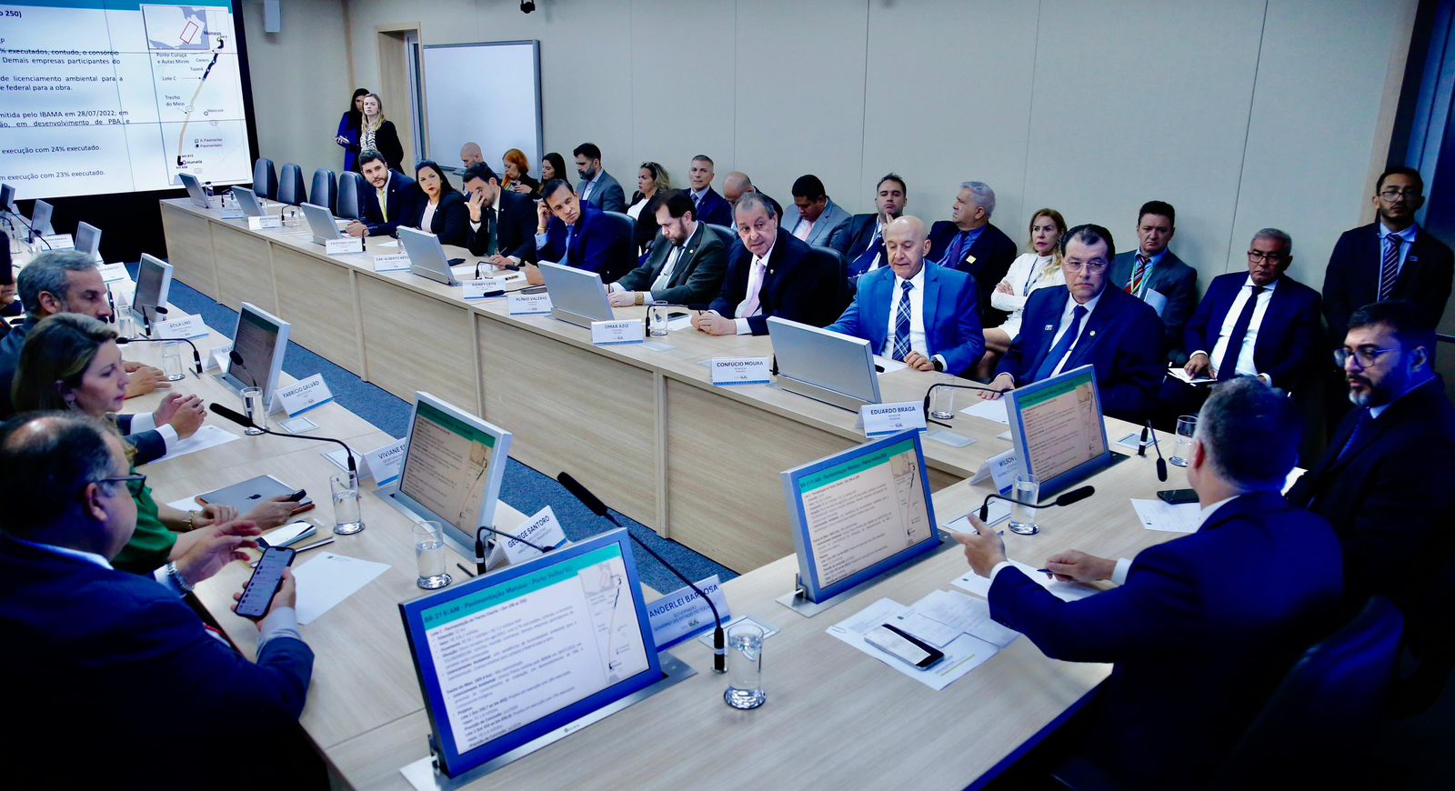 Omar Aziz defende uso de tecnologias na BR-319 e faz apelo: “Amazonas quer fazer parte do Brasil”