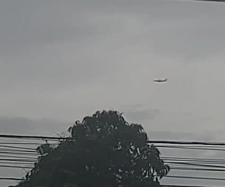 Avião colide com pássaro durante decolagem em Manaus