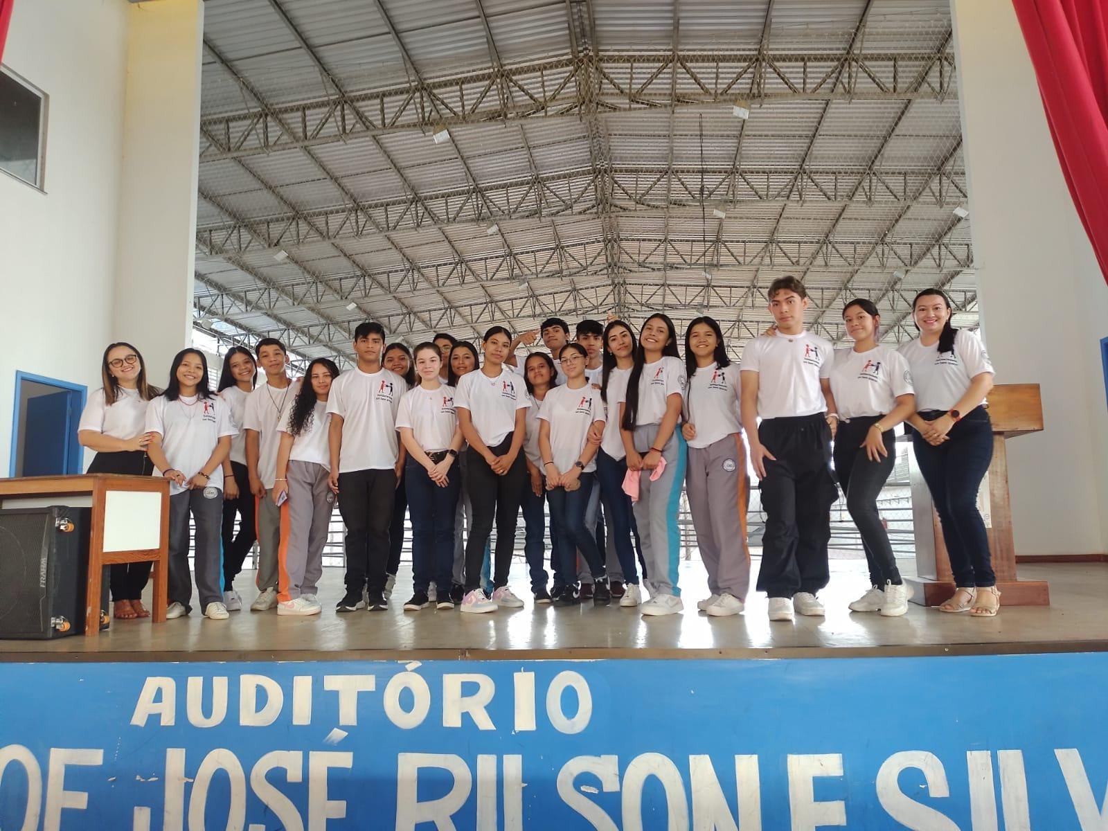 Estudantes do Amazonas criam projeto para doar alimentos a famílias carentes