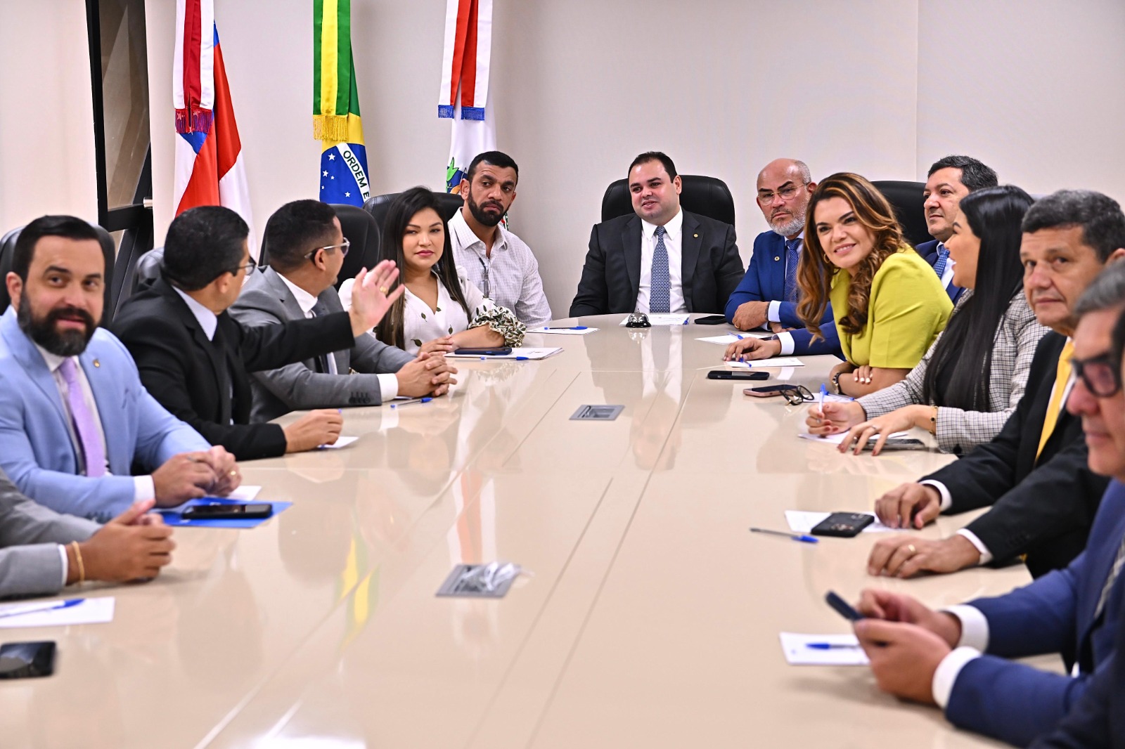 Após detalhamento do Governo, Roberto Cidade comanda votação que aprovou empréstimos de R$ 2,5 bilhões