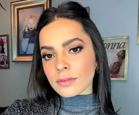 Ex-BBB Mayla Araújo dá versão após ser expulsa de bar 