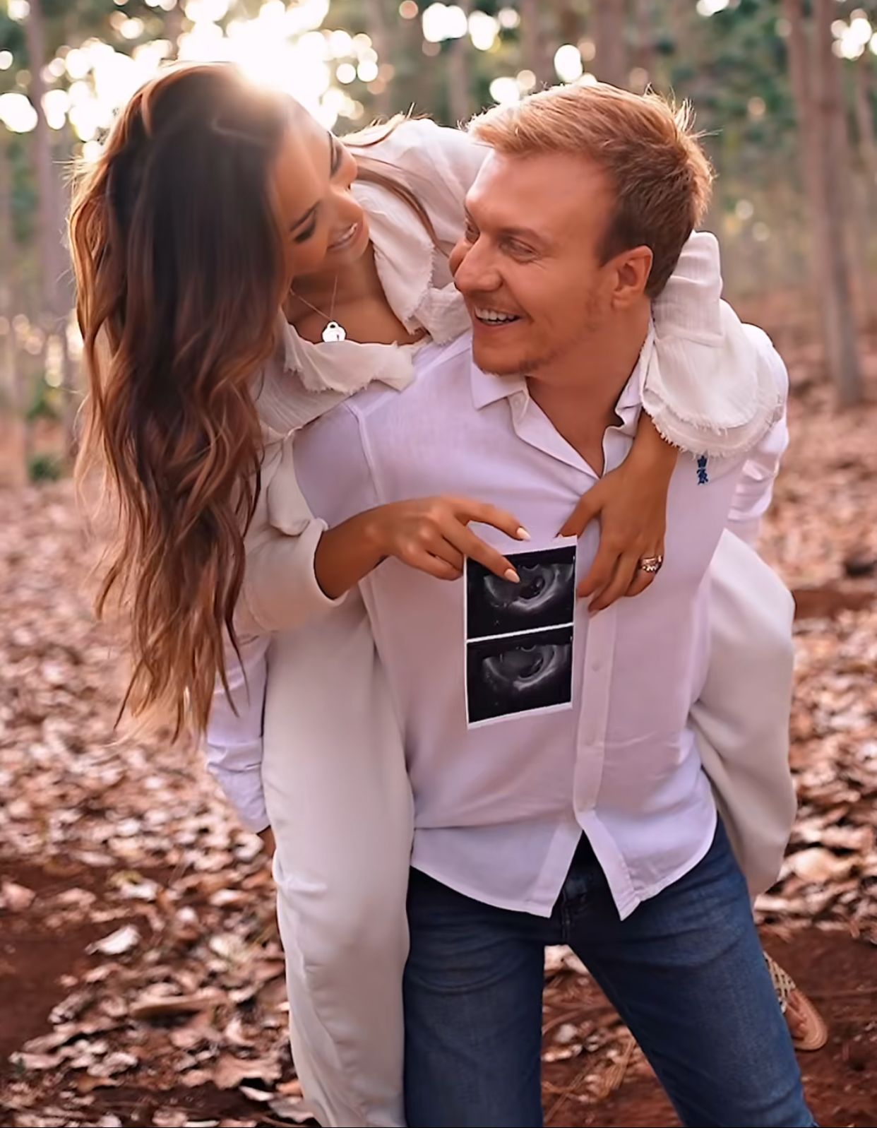 Gabi Luthai anuncia gravidez do primeiro filho com Teo Teló, irmão de Michel Teló