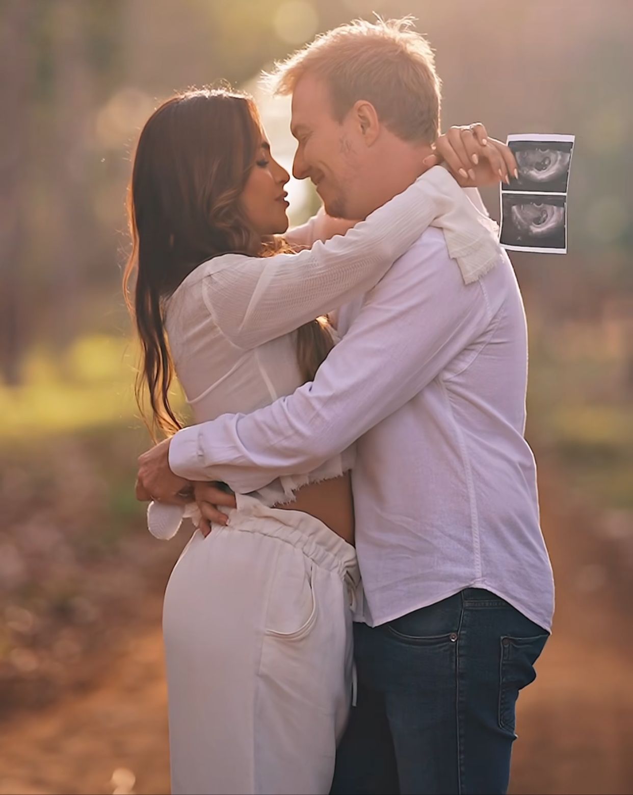 Grávida de Teo Teló, Gabi Luthai revela que perdeu um dos gêmeos