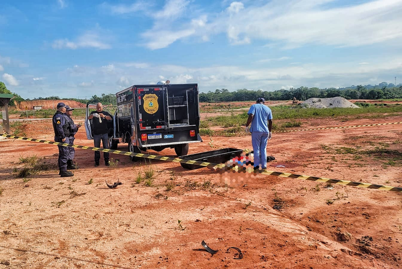Com tiros e marcas de espancamento, homem é achado morto em conjunto de Manaus