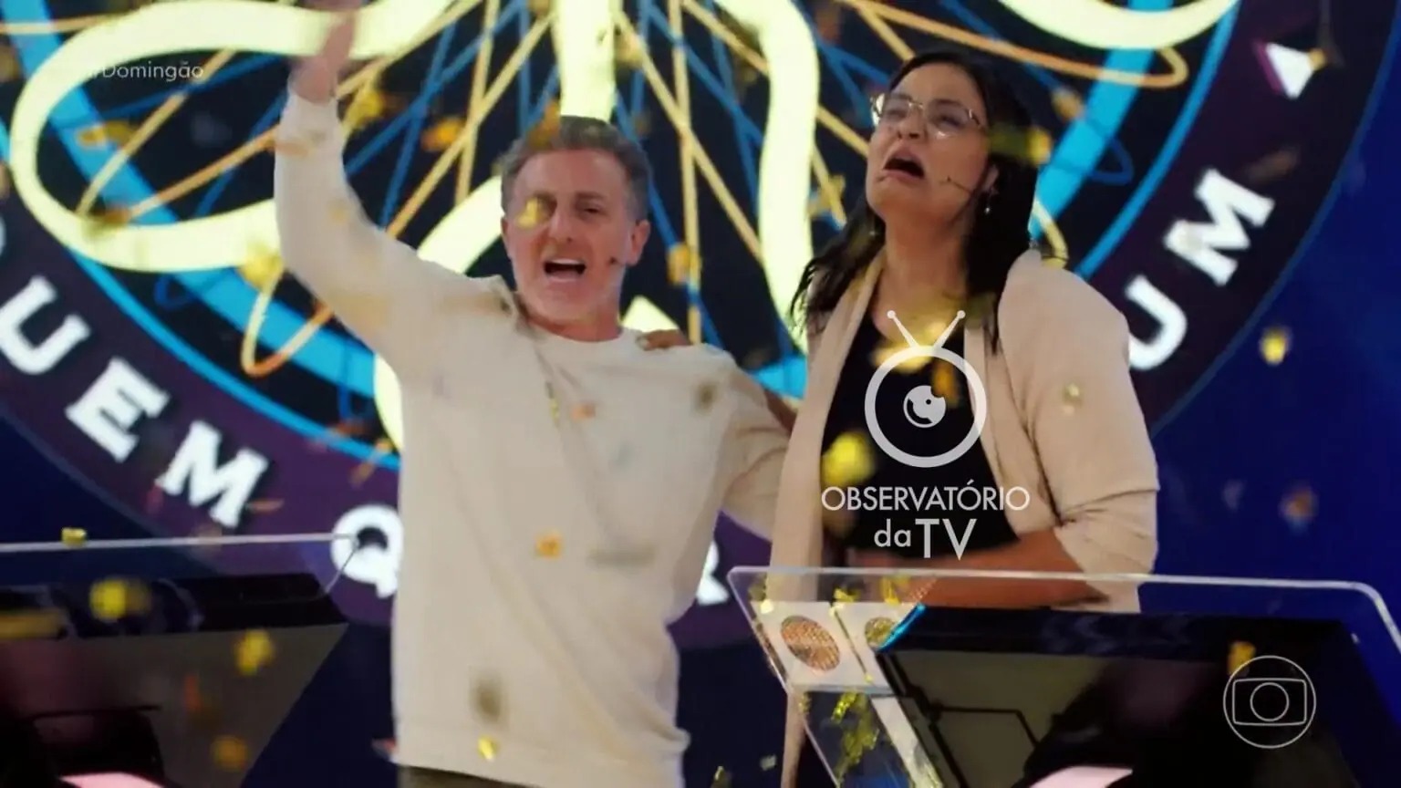Luciano Huck entrega prêmio de R$ 1 milhão do 'Quem Quer Ser um Milionário' pela primeira vez