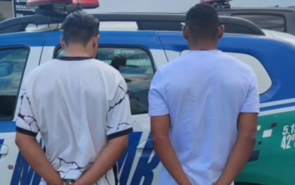 Homem invade chá de bebê e esfaqueia grávida