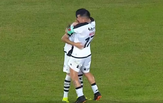 Vasco vence Marcílio Dias e avança na Copa do Brasil