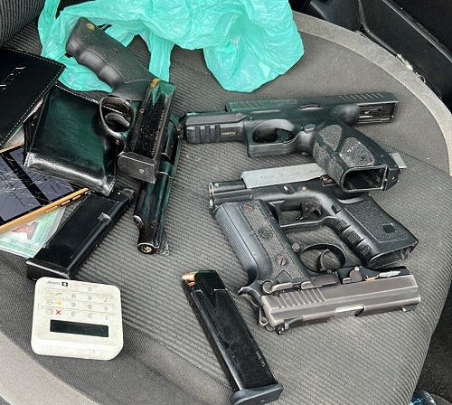 Após denúncia, grupo é preso com armas e motos em comunidade indígena em Manaus