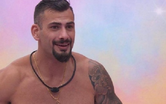 Nizam encurrala Wanessa Camargo sobre combinação de votos: 'Ou combina ou vai embora'