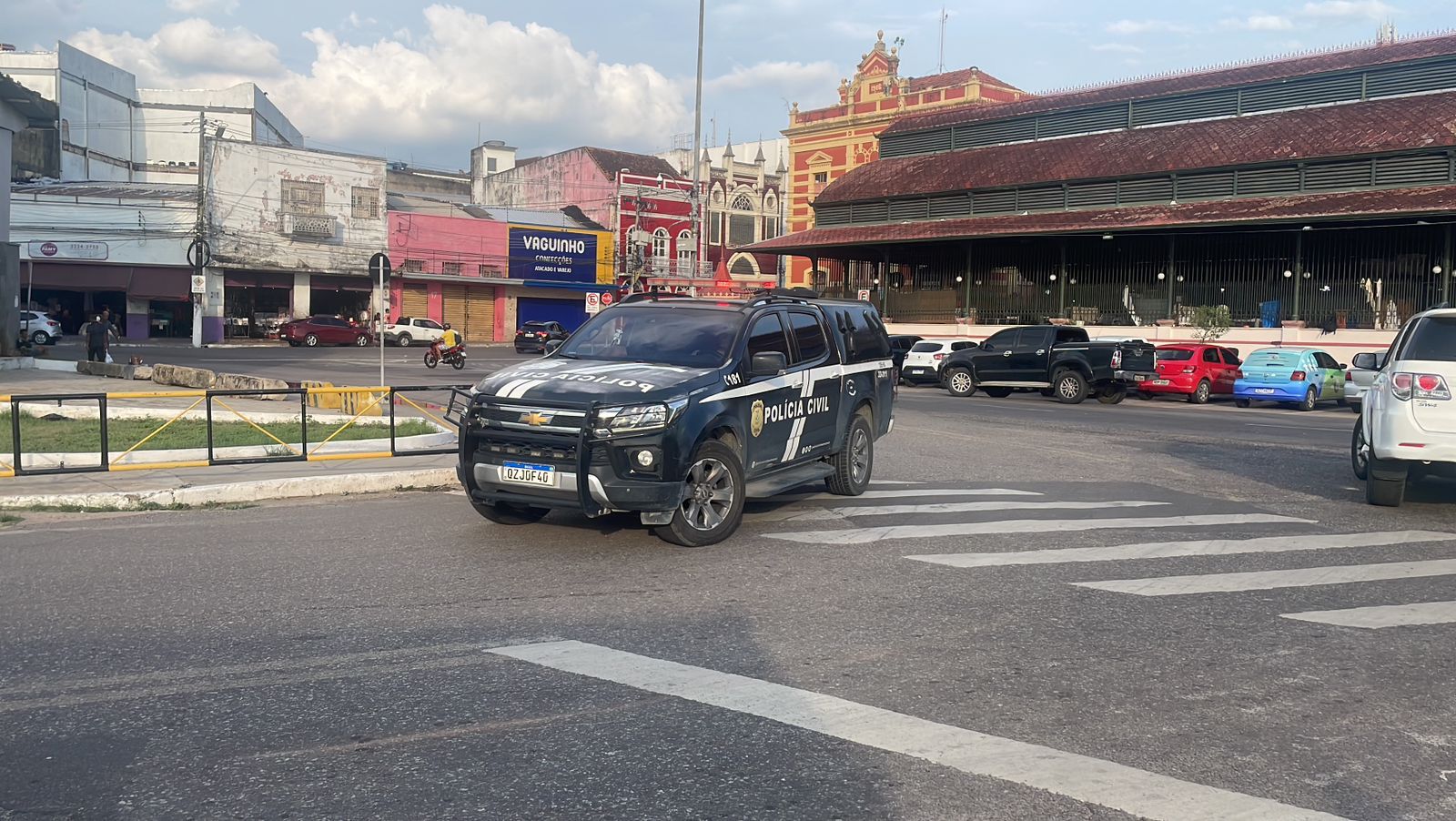 Cabeça decapitada é encontrada com gorro de Papai Noel no Roadway de Manaus