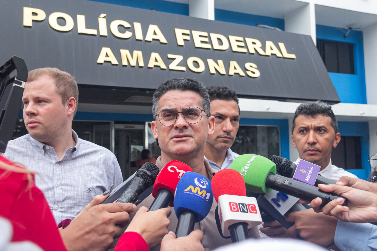 Polícia Federal vai rastrear autor de áudio fake que simula voz do prefeito de Manaus