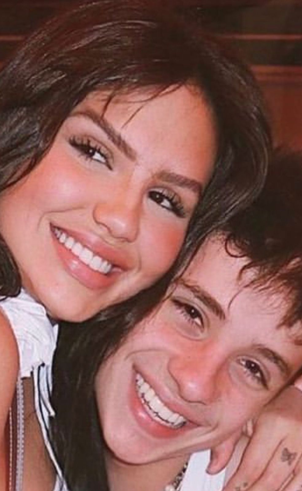  Juliano Floss se pronuncia após Vivi acusá-lo de 'dedar' mulher e diz que ex terminou por stories