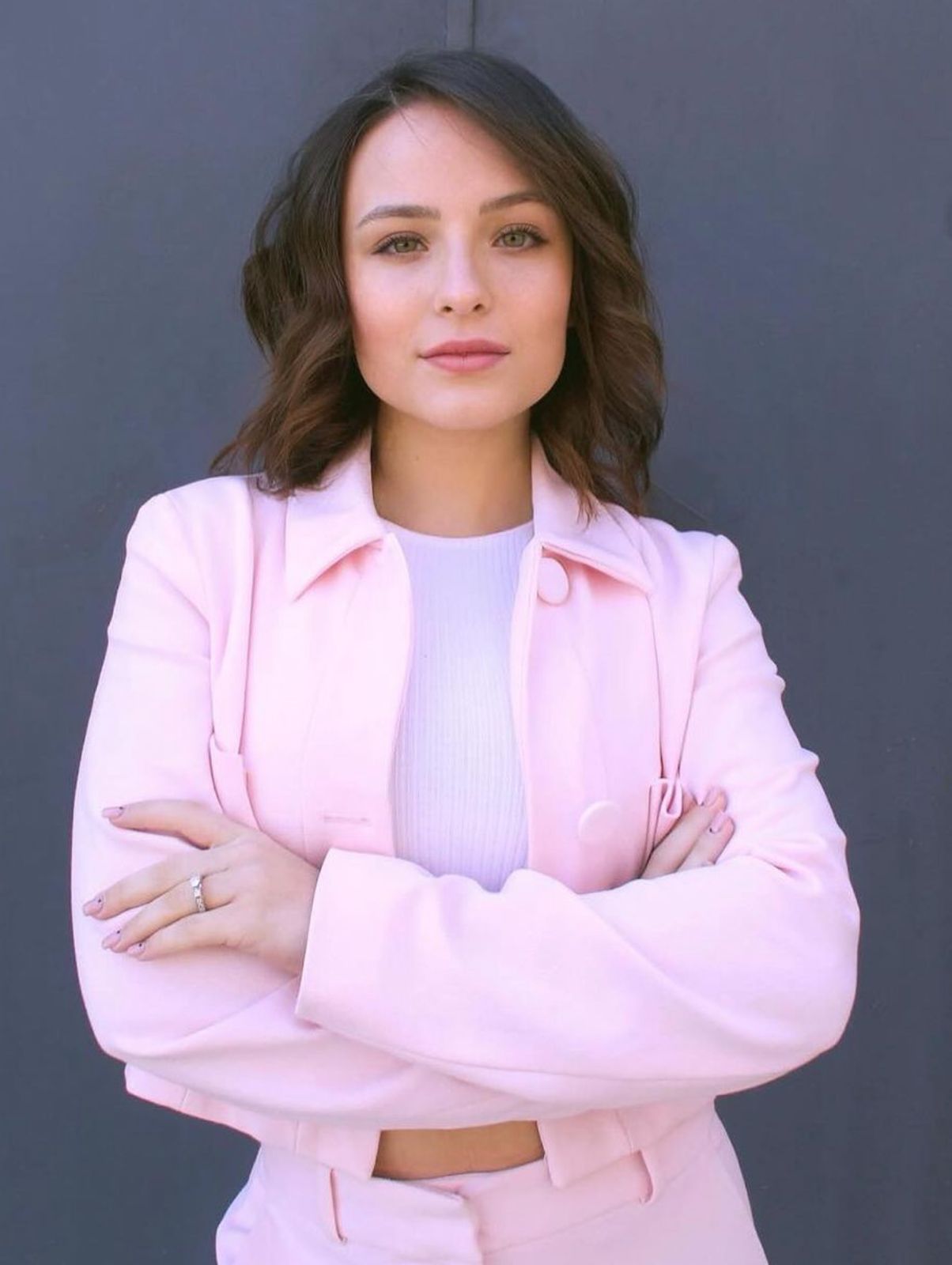 Após romper com os pais, Larissa Manoela faz reflexão sobre 2023: 'suportei'