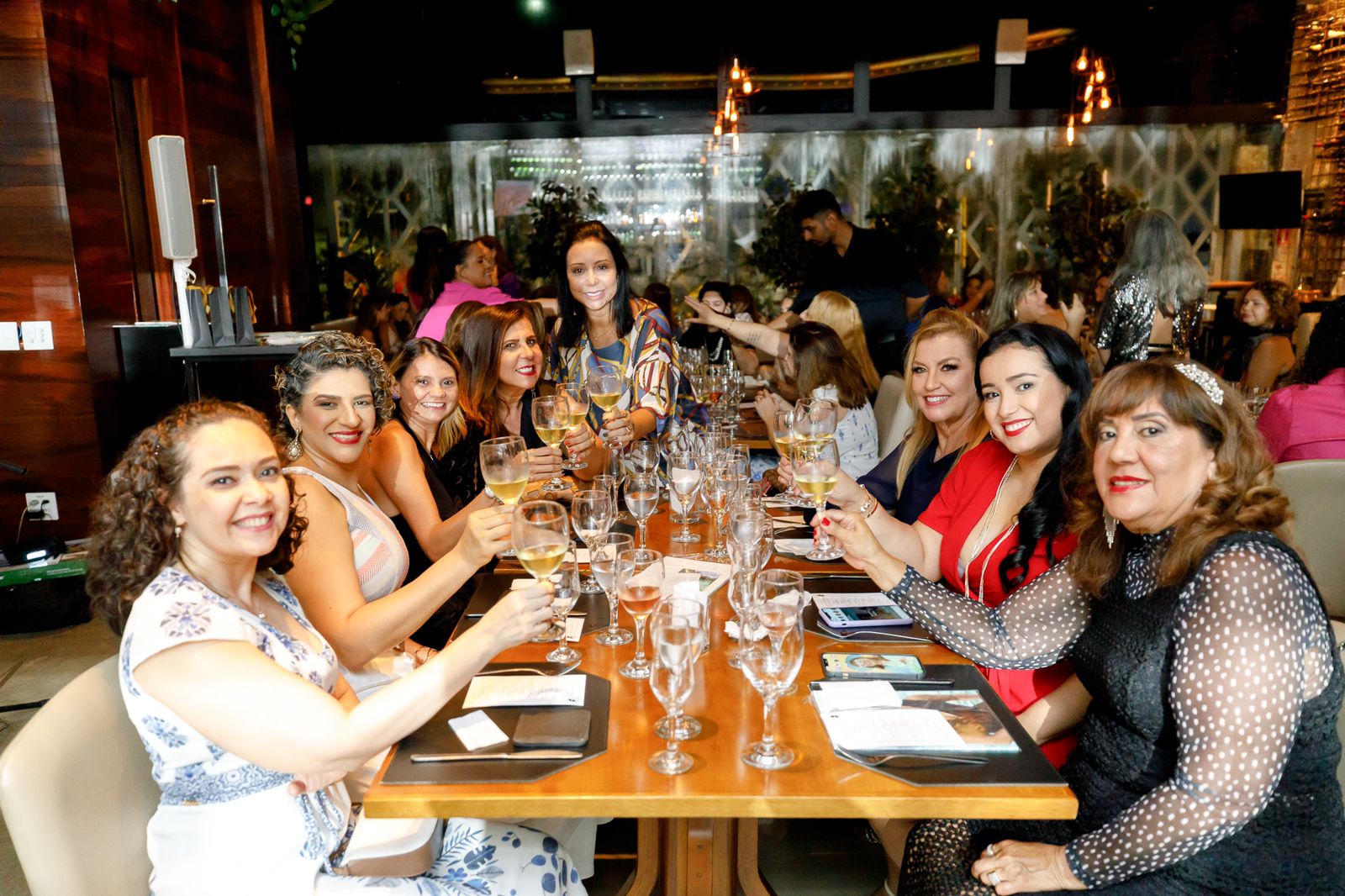 Confraria Vinhos & Elas traz sommelier Andrade a Manaus