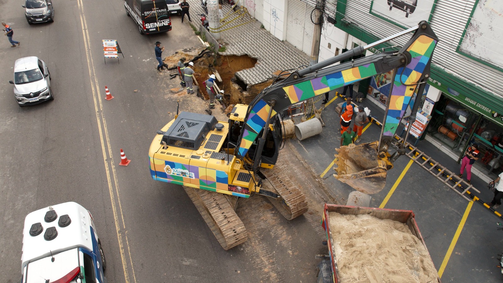 Trecho da avenida Tefé é liberado após obra emergencial em Manaus