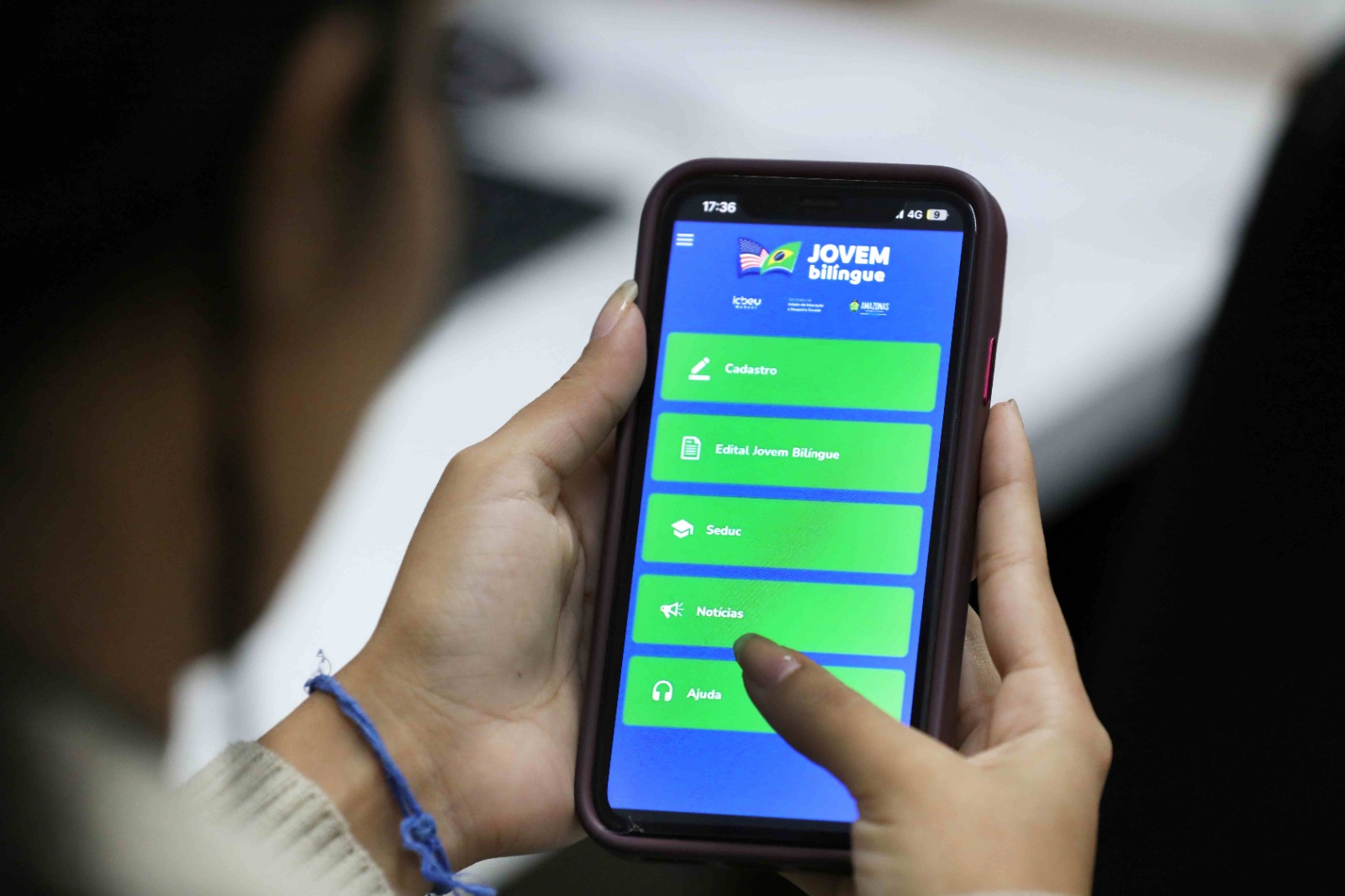 Jovem Bilíngue: Abertas inscrições para mil vagas em curso de inglês em Manaus