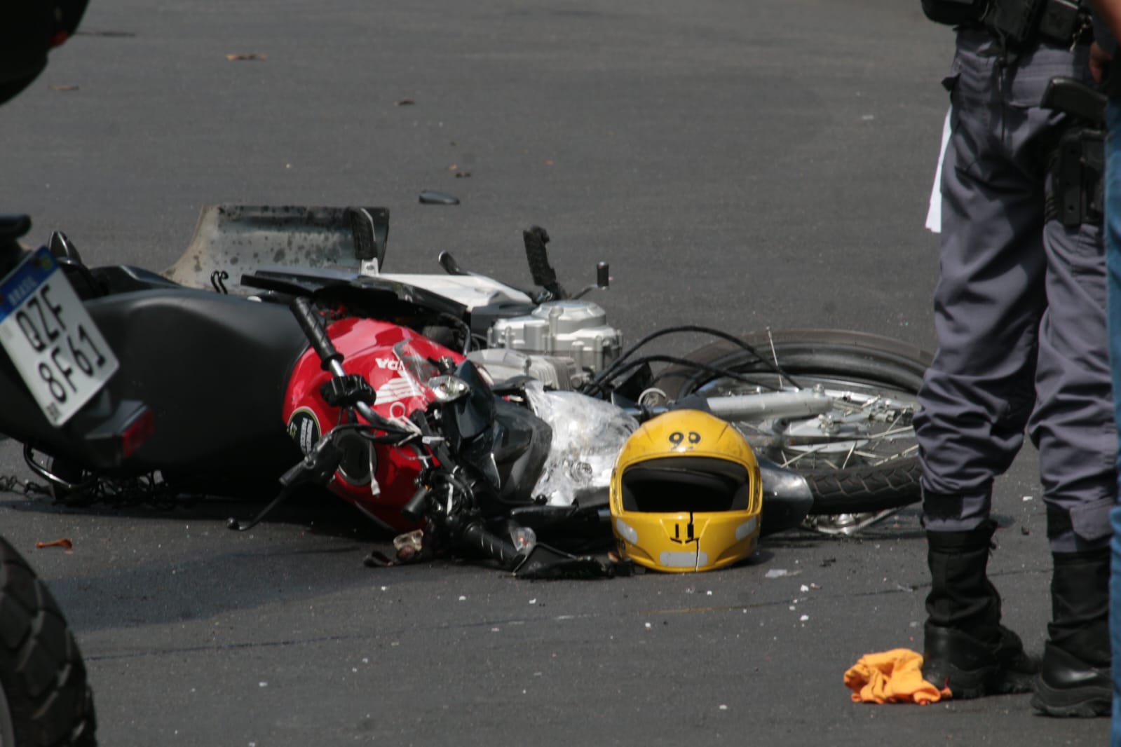 Motociclista por App morre ao bater de frente com ônibus no campus da Ufam
