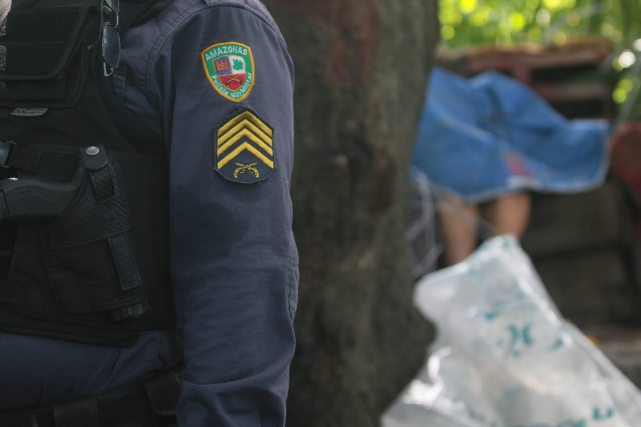 Homem morre ao ter cabeça achatada durante tortura no Petrópolis