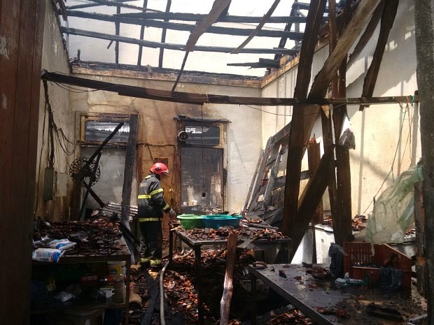 Curto-circuito é a principal causa de incêndios residenciais em Manaus