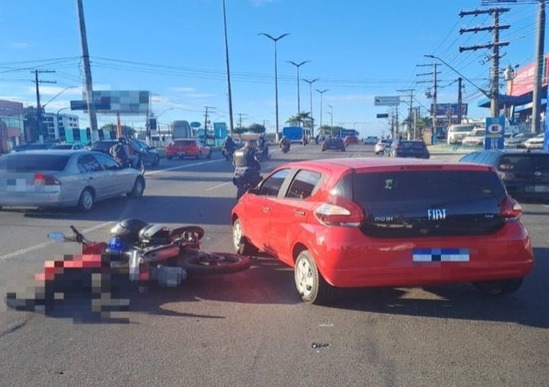 Motociclista fica ferido em acidente na Torquato Tapajós