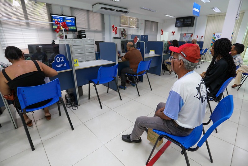 Manausprev convoca beneficiários para recadastro; 129 correm risco de suspensão