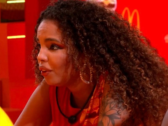 Pitel acusa produção de favorecer Bia após 'sinal' e ameaça desistir do BBB24