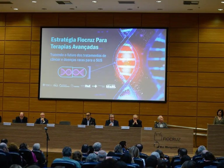 Pacientes com câncer e doenças raras terão acesso à terapia avançada no SUS