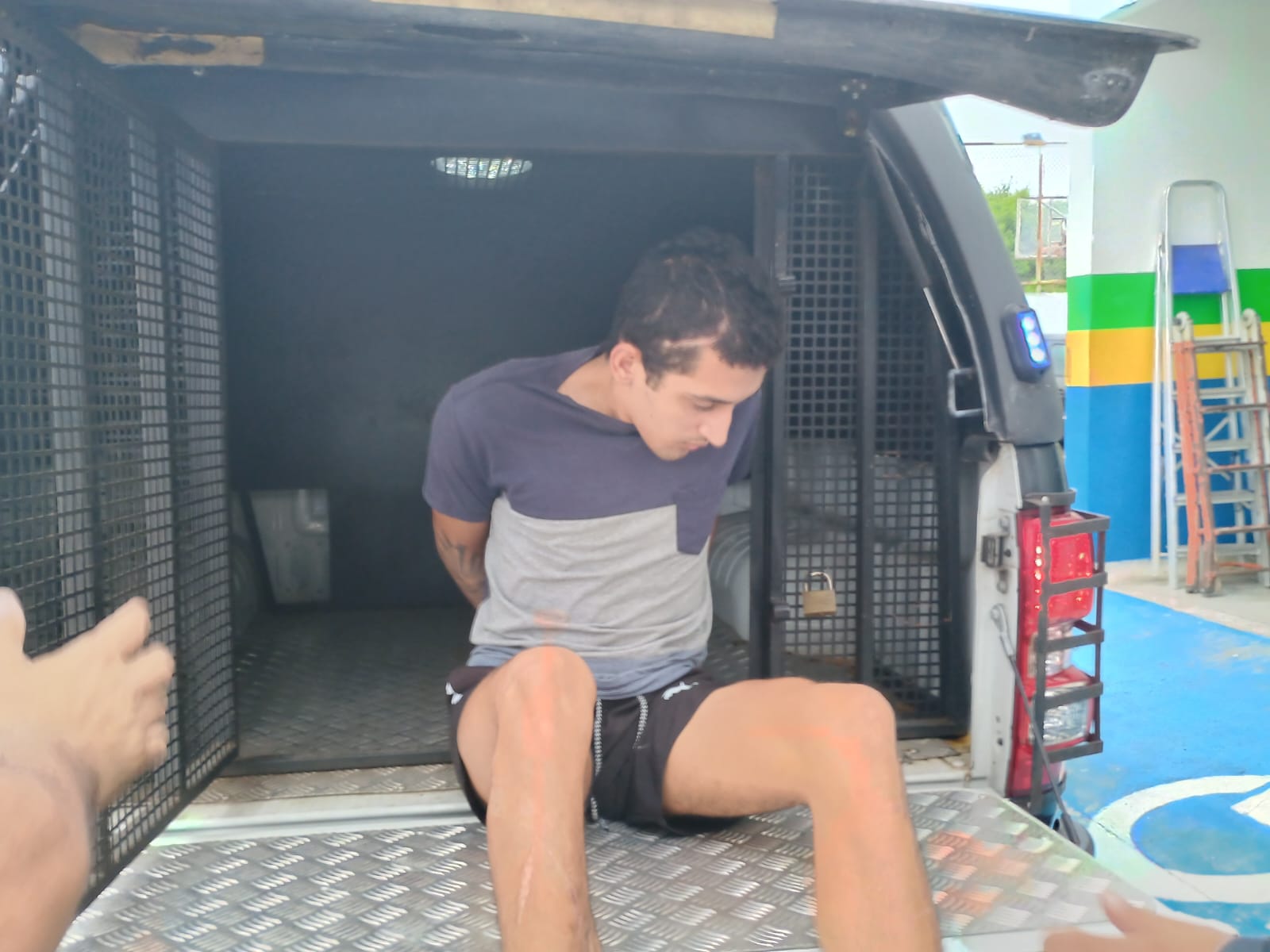 Diarista reagiu a assalto antes de ser baleada por assaltantes no Vieiralves, diz delegado