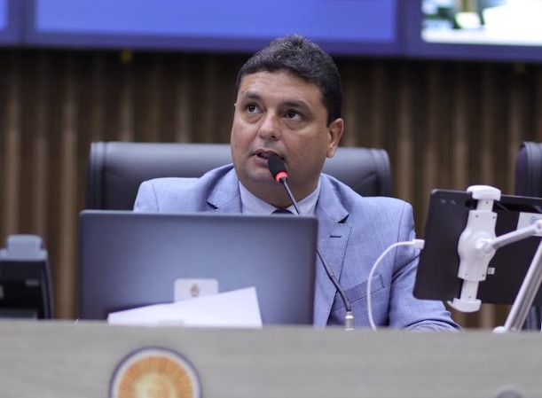 PL que prevê isenção de inscrição em competições para atletas de jiu-jitsu avança na CMM