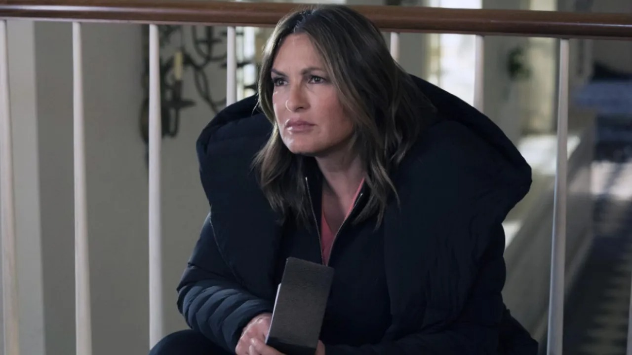 Atriz de 'Lei e Ordem' é confundida com policial e ajuda criança perdida