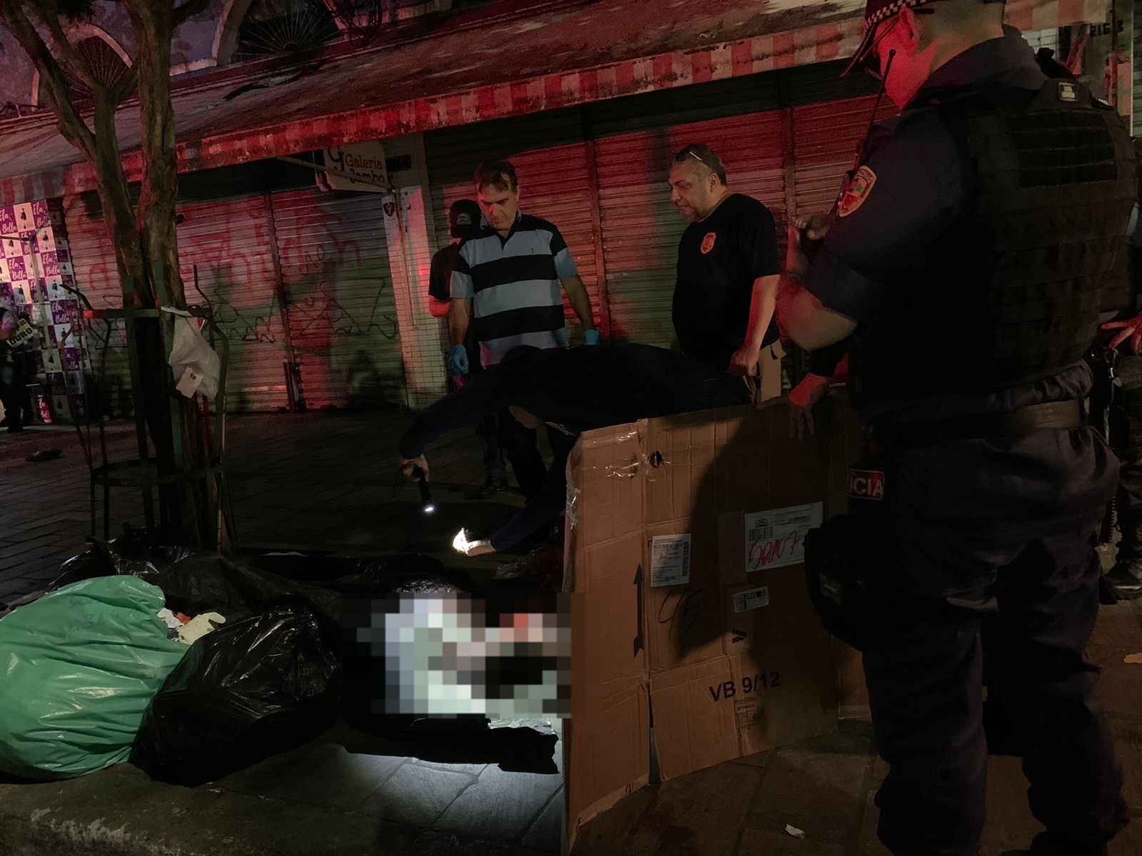 Vigilante é morto com facadas na cabeça e jogado em lixeira no Centro