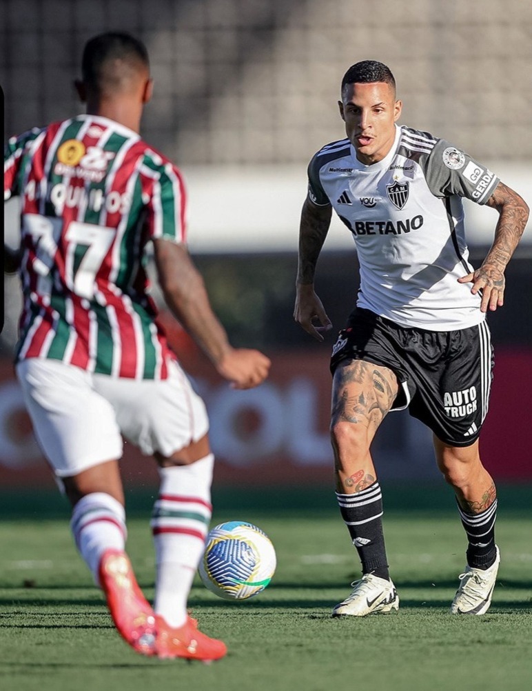 Fluminense amplia vantagem, mas Atlético Mineiro reage no Brasileirão