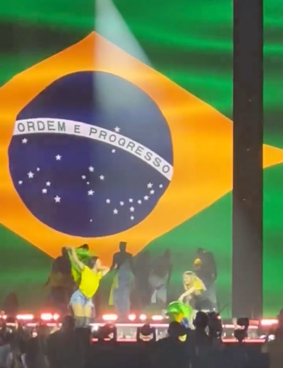 Show de Madonna em Copacabana repercute na imprensa internacional: 'monumental'