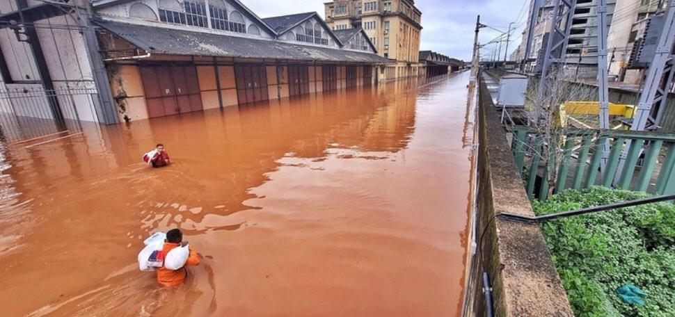 Governo libera R$ 534 milhões para ajudar municípios afetados por enchentes no RS