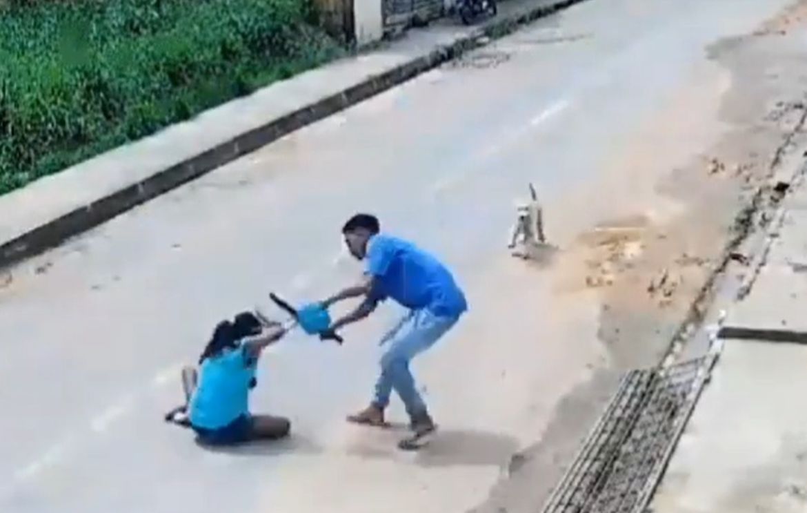 Assaltante que derrubou mulher e bebê de moto usando terçado é preso em Tefé