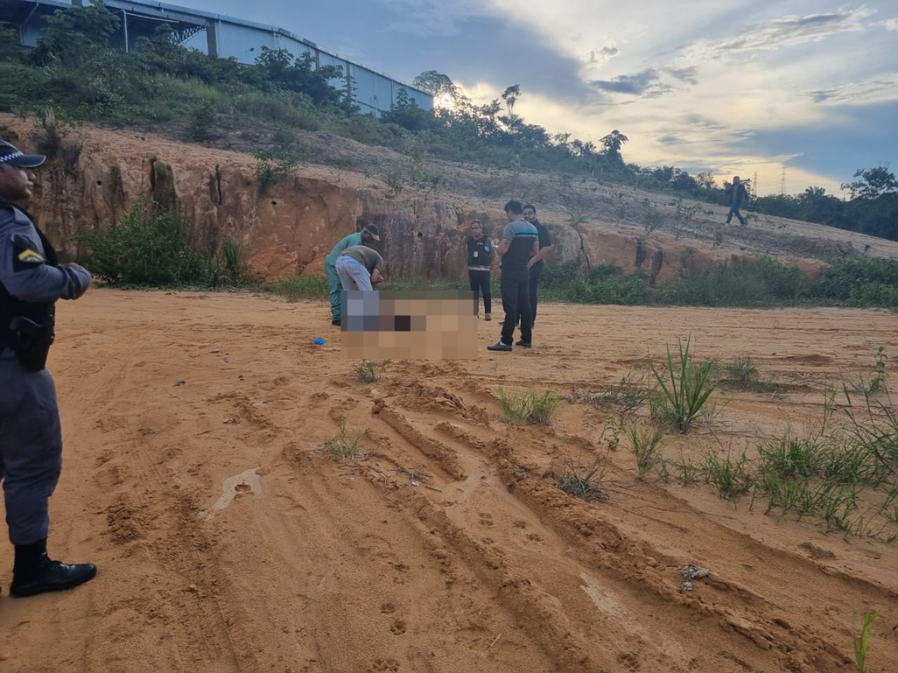 Homem é amarrado e vendado antes de ser executado em Manaus