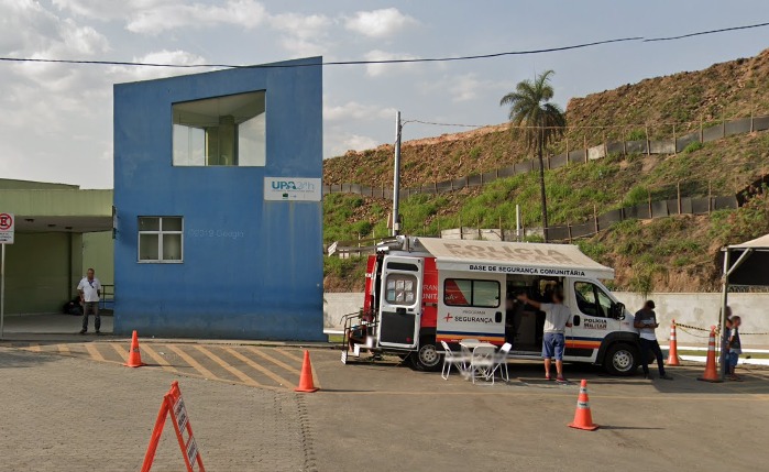Homem é baleado, atropela pistoleiros e dirige até hospital para ser socorrido